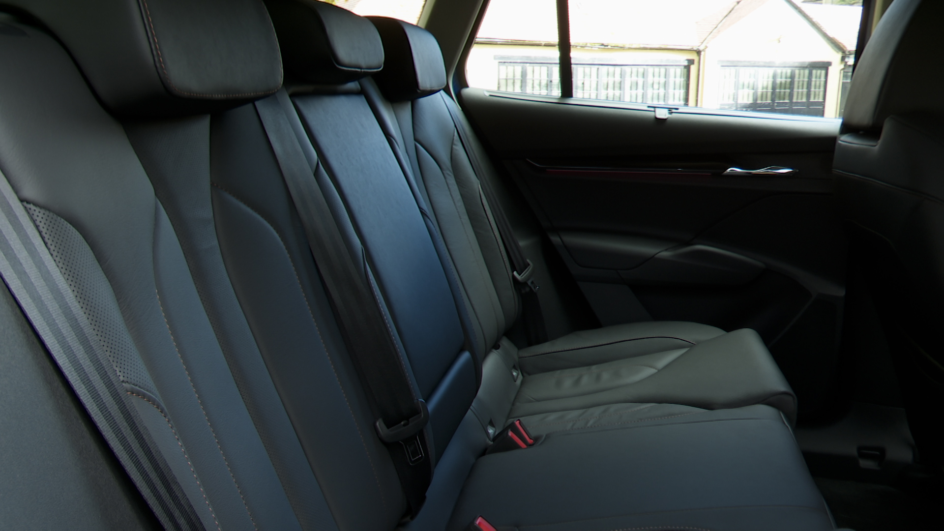 132kW 60 Suite 62kWh 5dr Auto [120kW]